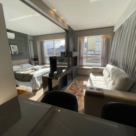 דירות גראמדו Loft Novo Aconchegante A 500M Da Rua Coberta מראה חיצוני תמונה