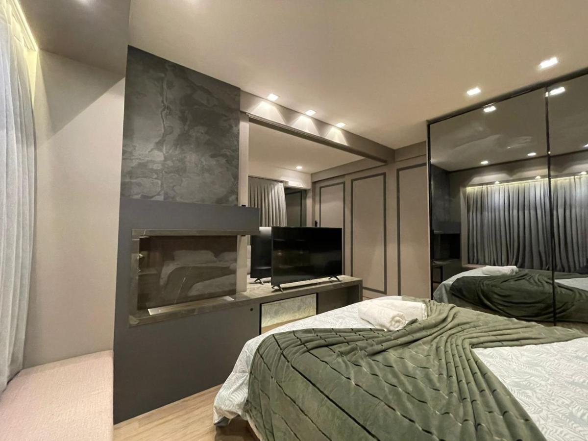דירות גראמדו Loft Novo Aconchegante A 500M Da Rua Coberta מראה חיצוני תמונה