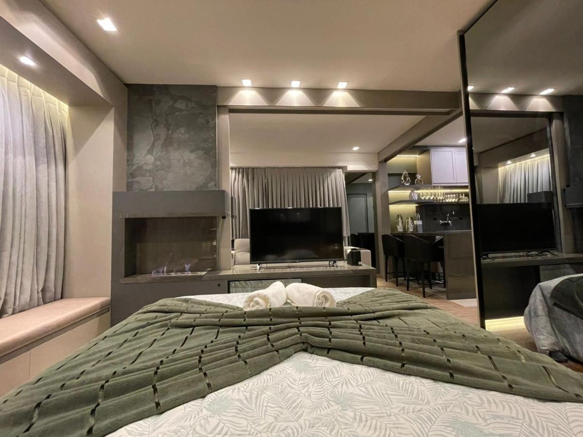 דירות גראמדו Loft Novo Aconchegante A 500M Da Rua Coberta מראה חיצוני תמונה