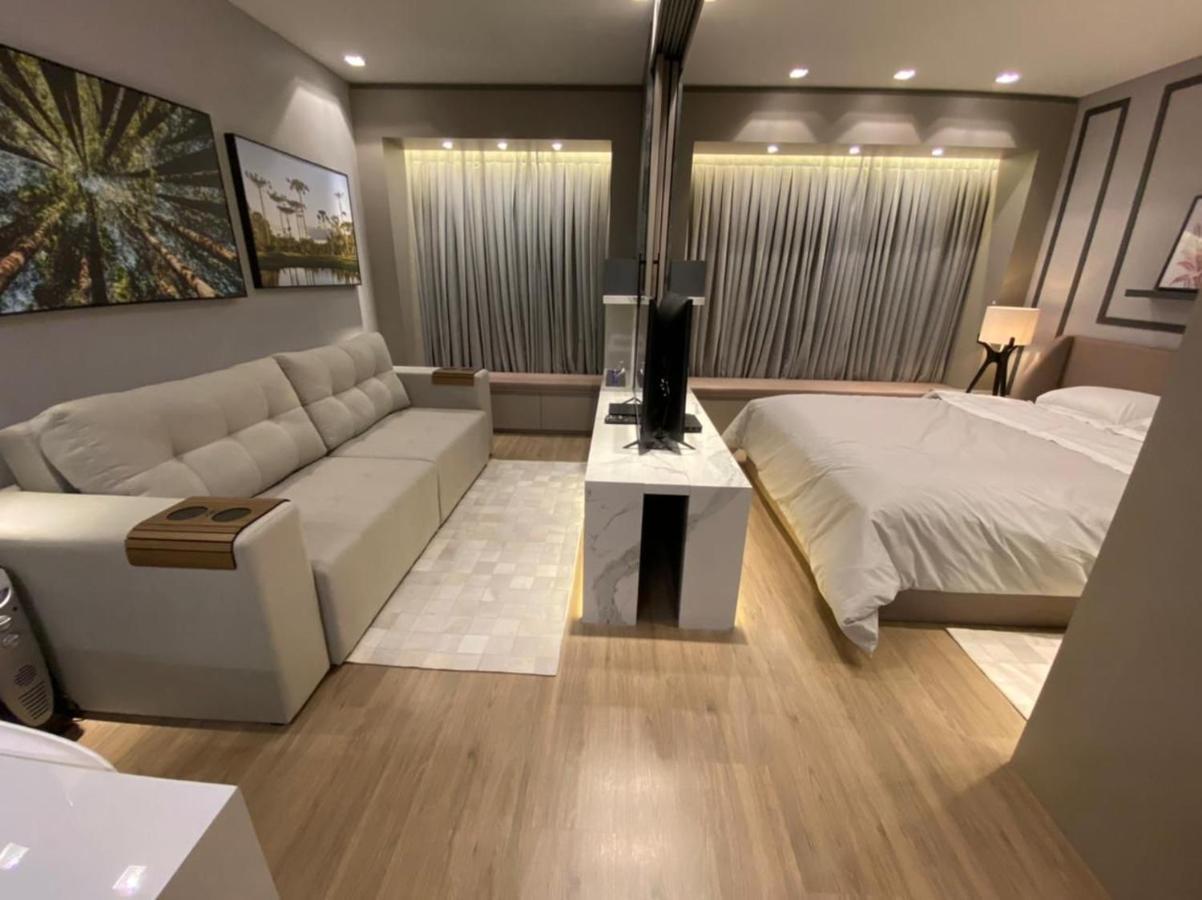 דירות גראמדו Loft Novo Aconchegante A 500M Da Rua Coberta מראה חיצוני תמונה